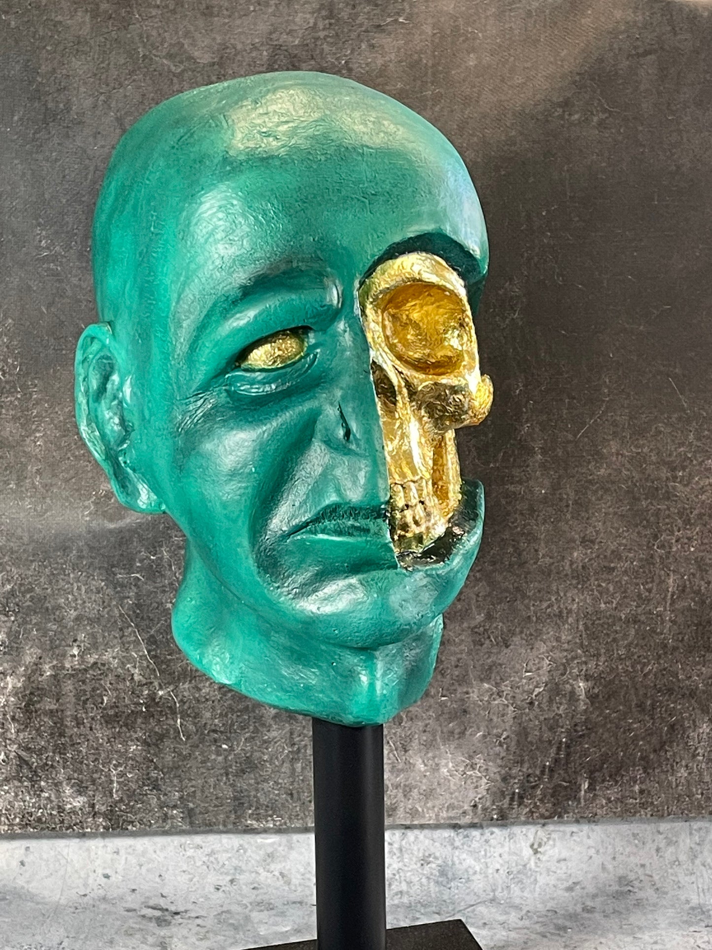 Sculpture du Seigneur des Ténèbres - Version Bronze et Or - Edition Limitee - Sculpture Pop Art En Argile